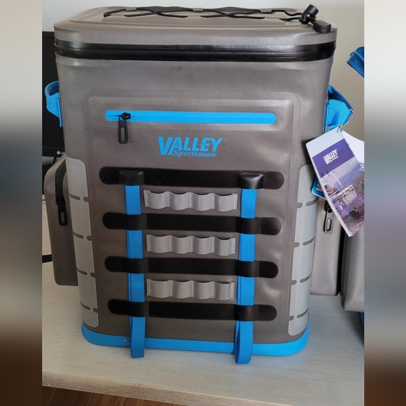 NWT Valley Sportsman 35L Backpack Cooler - Picture 1 of 2